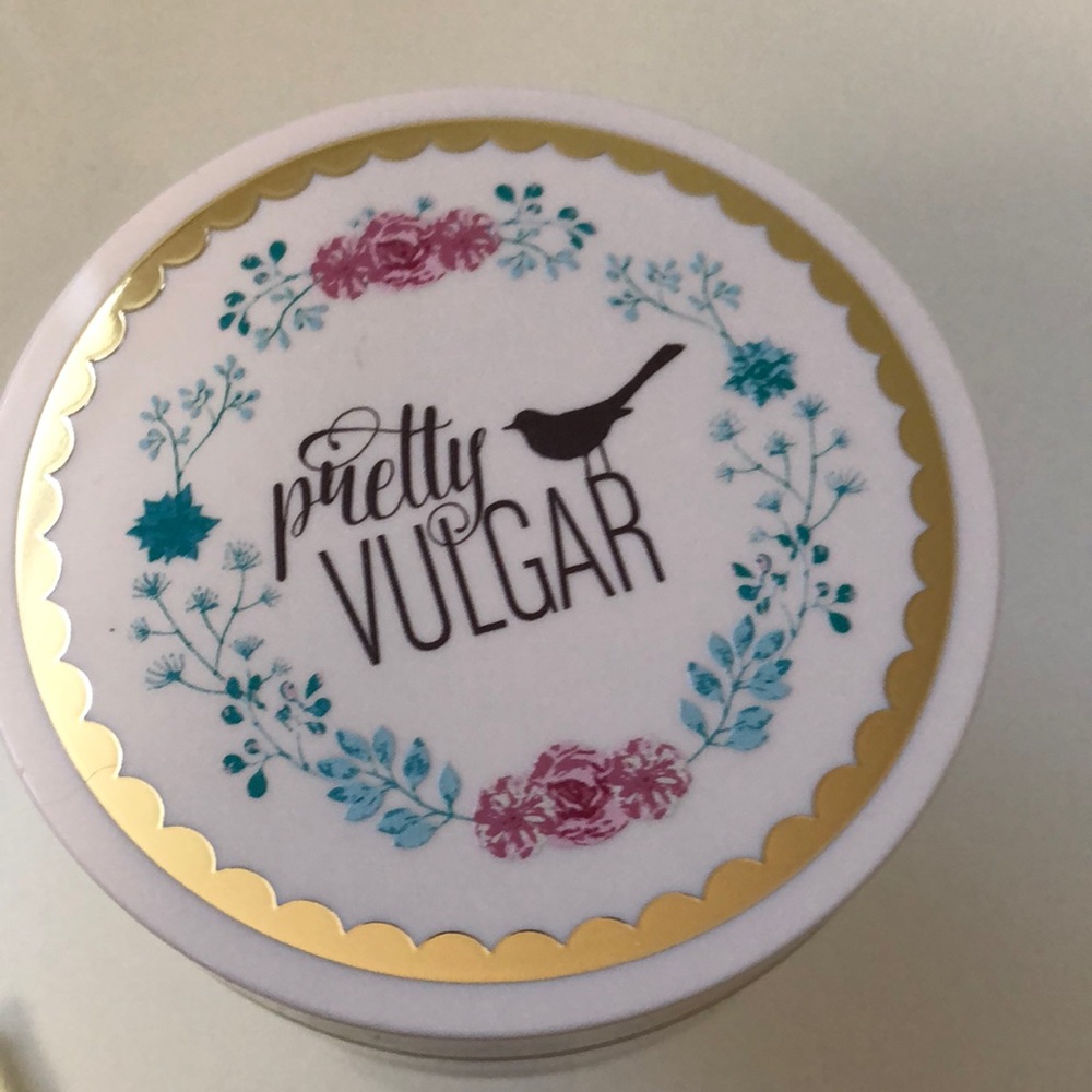 BN Pretty Vulgar Setting Powder